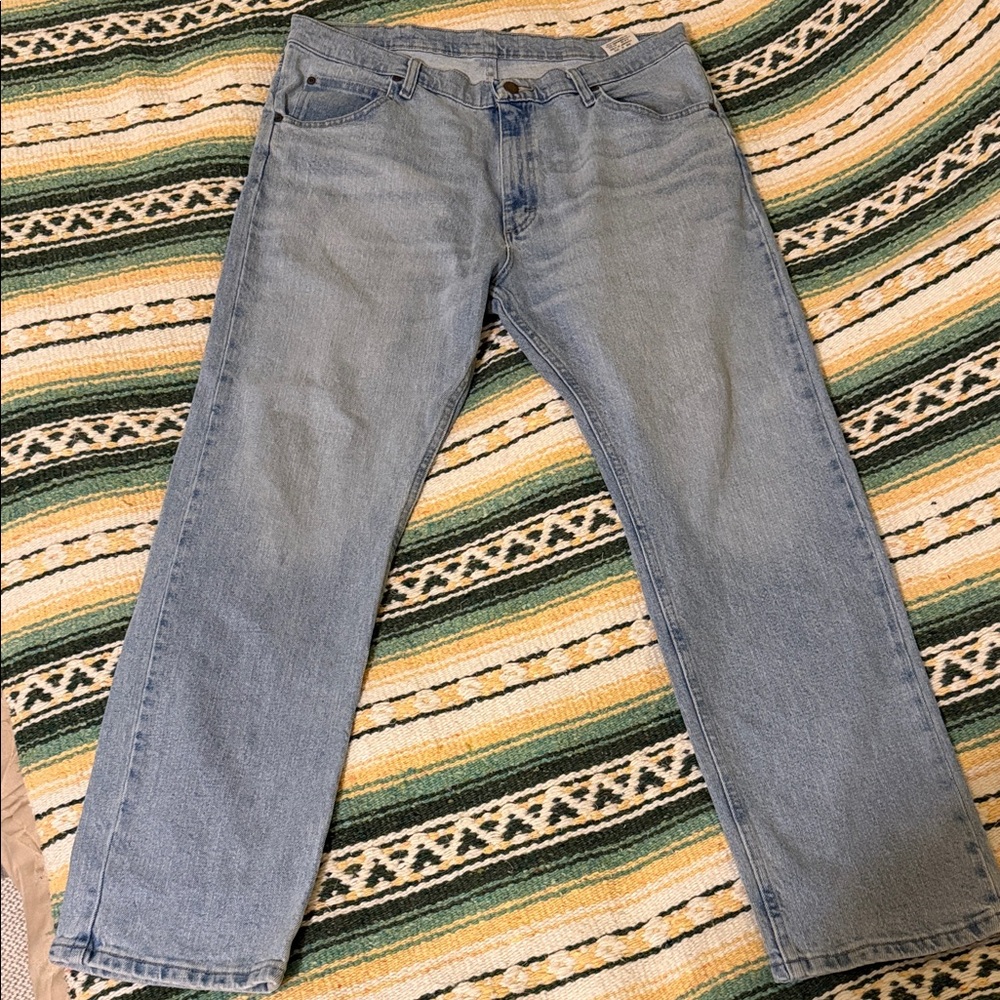 Wrangler Men's Light Blue Straight Jeans